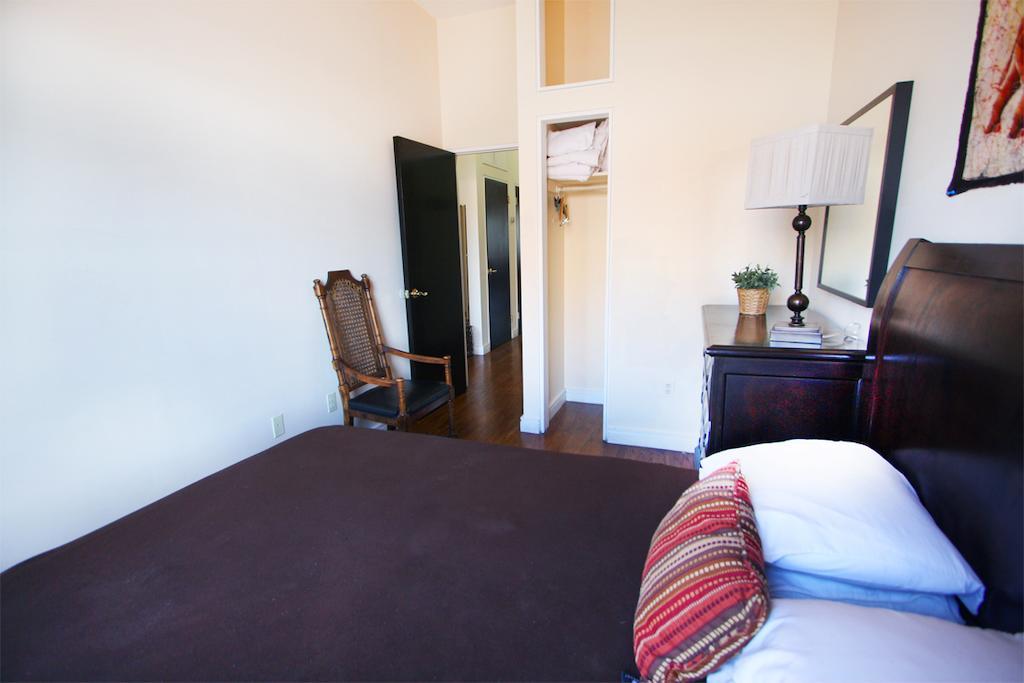 Luxury Living Suites New York Room photo